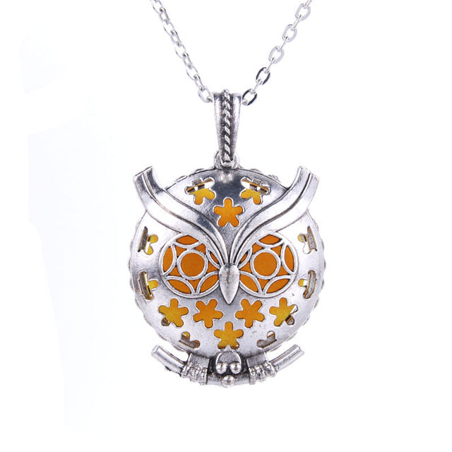 Choose Aromatherapy Necklace Vintage Flower Butterfly Essential Oil Diffuser Necklace Perfume Lockets Pendants