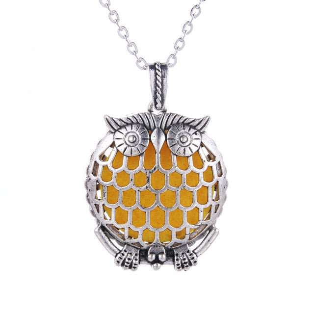 Choose Aromatherapy Necklace Vintage Flower Butterfly Essential Oil Diffuser Necklace Perfume Lockets Pendants